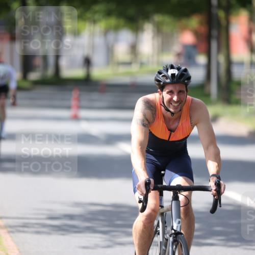 10.08.2025 - GEWOBA Citytriathlon Bremen Yannick Fuchs http://msf.ph/oto/8550390 10.08.2025 14:13:26 Radfahren 14, 26, 44, 104, 175 meine-sportfotos.de