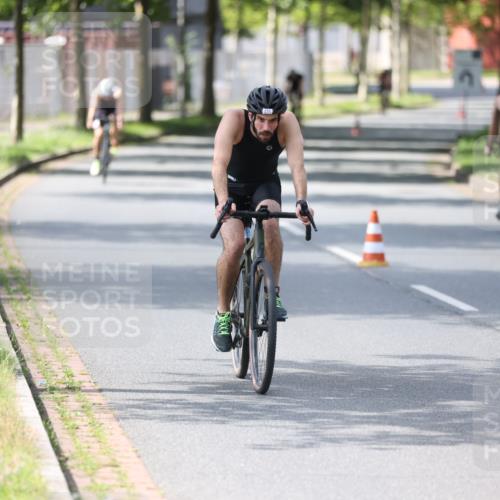 10.08.2025 - GEWOBA Citytriathlon Bremen Yannick Fuchs http://msf.ph/oto/8550418 10.08.2025 14:13:30 Radfahren 14, 26, 44, 104, 112, 175 meine-sportfotos.de