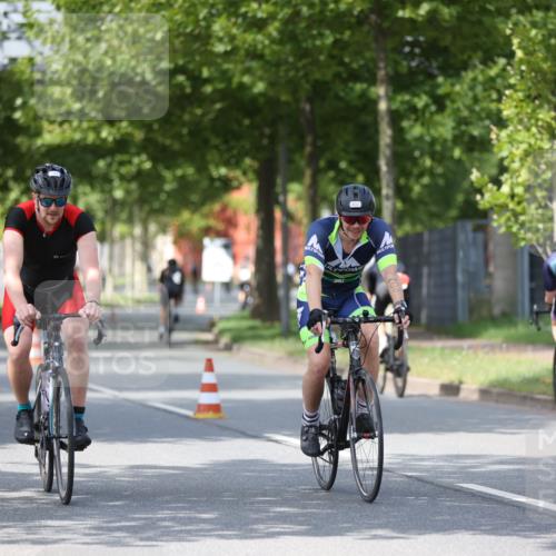 10.08.2025 - GEWOBA Citytriathlon Bremen Yannick Fuchs http://msf.ph/oto/8550437 10.08.2025 12:23:26 Radfahren 589, 606, 638, 696, 740, 754, 802, 921, 934, 945, 953 meine-sportfotos.de