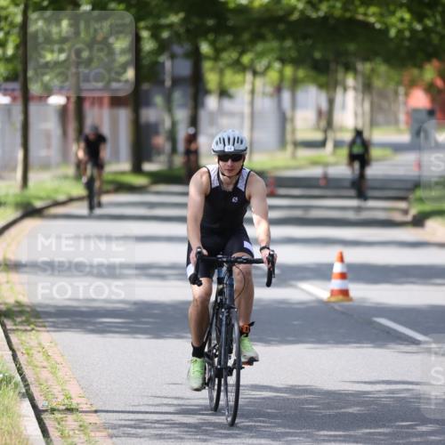 10.08.2025 - GEWOBA Citytriathlon Bremen Yannick Fuchs http://msf.ph/oto/8550452 10.08.2025 14:13:34 Radfahren 14, 26, 44, 104, 112, 175 meine-sportfotos.de