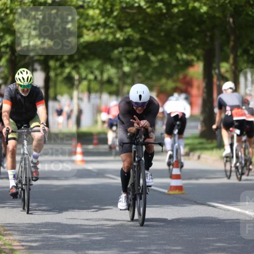 10.08.2025 - GEWOBA Citytriathlon Bremen Yannick Fuchs http://msf.ph/oto/8550462 10.08.2025 12:23:38 Radfahren 696, 746, 754, 797, 802, 831, 945, 983 meine-sportfotos.de