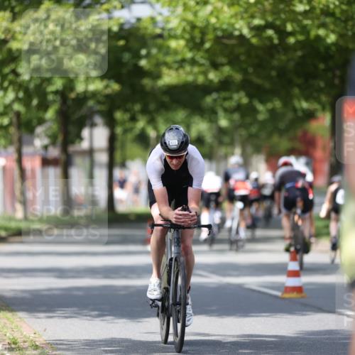 10.08.2025 - GEWOBA Citytriathlon Bremen Yannick Fuchs http://msf.ph/oto/8550471 10.08.2025 12:23:39 Radfahren 696, 746, 754, 797, 802, 831, 945, 983 meine-sportfotos.de