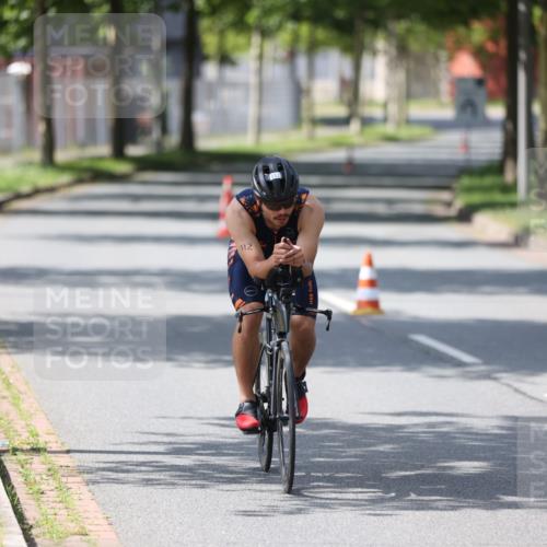 10.08.2025 - GEWOBA Citytriathlon Bremen Yannick Fuchs http://msf.ph/oto/8550494 10.08.2025 14:13:41 Radfahren 14, 44, 112 meine-sportfotos.de
