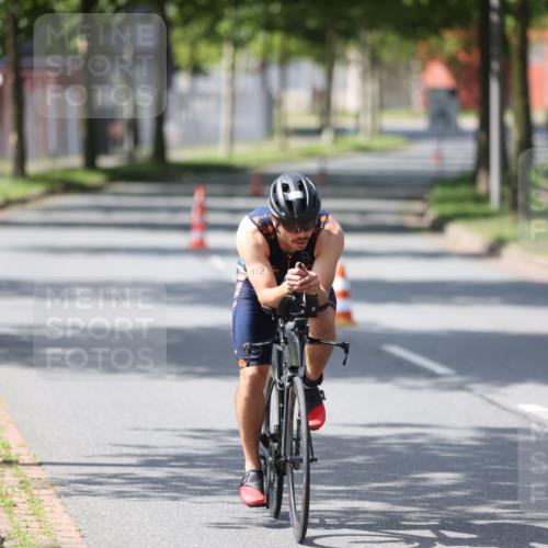 10.08.2025 - GEWOBA Citytriathlon Bremen Yannick Fuchs http://msf.ph/oto/8550497 10.08.2025 14:13:41 Radfahren 14, 44, 112 meine-sportfotos.de