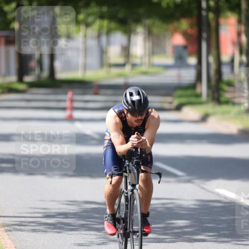 10.08.2025 - GEWOBA Citytriathlon Bremen Yannick Fuchs http://msf.ph/oto/8550500 10.08.2025 14:13:42 Radfahren 14, 44, 112 meine-sportfotos.de