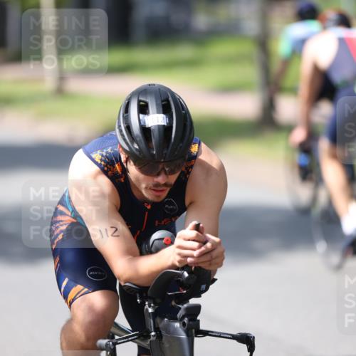 10.08.2025 - GEWOBA Citytriathlon Bremen Yannick Fuchs http://msf.ph/oto/8550509 10.08.2025 14:13:42 Radfahren 14, 44, 112 meine-sportfotos.de