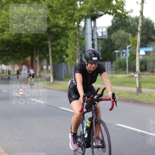 10.08.2025 - GEWOBA Citytriathlon Bremen Yannick Fuchs http://msf.ph/oto/8550519 10.08.2025 12:24:33 Radfahren 557, 597, 613, 623, 660, 672, 705, 724, 779, 809, 883, 925, 964, 1006, 1036 meine-sportfotos.de