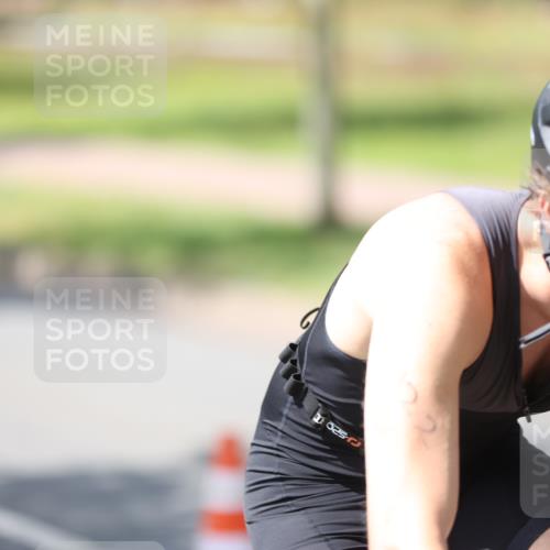 10.08.2025 - GEWOBA Citytriathlon Bremen Yannick Fuchs http://msf.ph/oto/8550527 10.08.2025 14:14:25 Radfahren 77, 93, 122 meine-sportfotos.de