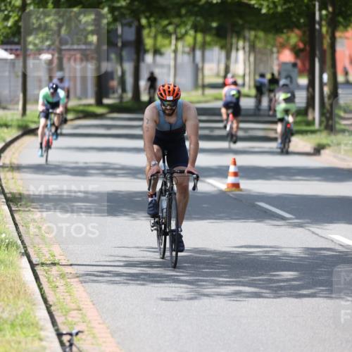 10.08.2025 - GEWOBA Citytriathlon Bremen Yannick Fuchs http://msf.ph/oto/8550529 10.08.2025 14:14:35 Radfahren 68, 77, 93, 105, 113, 122, 143 meine-sportfotos.de