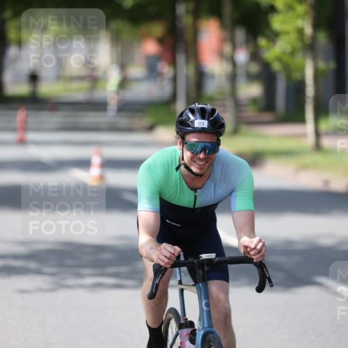 10.08.2025 - GEWOBA Citytriathlon Bremen Yannick Fuchs http://msf.ph/oto/8550552 10.08.2025 14:14:38 Radfahren 68, 77, 93, 96, 105, 113, 143 meine-sportfotos.de