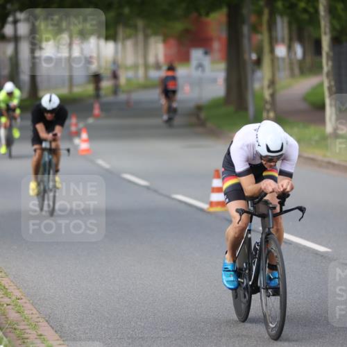 10.08.2025 - GEWOBA Citytriathlon Bremen Yannick Fuchs http://msf.ph/oto/8550555 10.08.2025 12:24:47 Radfahren 597, 660, 672, 698, 737, 880, 890, 896, 954, 955, 1006 meine-sportfotos.de