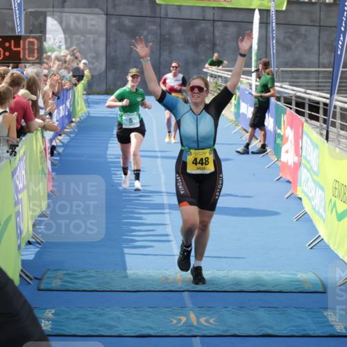 10.08.2025 - GEWOBA Citytriathlon Bremen H.Heesch http://msf.ph/oto/8550587 10.08.2025 11:40:22 Ziel 5, 448, 472 meine-sportfotos.de