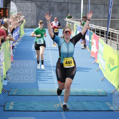 10.08.2025 - GEWOBA Citytriathlon Bremen H.Heesch http://msf.ph/oto/8550592 10.08.2025 11:40:23 Ziel 5, 448, 472, 502 meine-sportfotos.de
