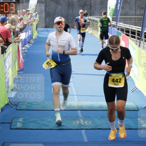 10.08.2025 - GEWOBA Citytriathlon Bremen H.Heesch http://msf.ph/oto/8550649 10.08.2025 11:40:45 Ziel 401, 417, 442, 498 meine-sportfotos.de