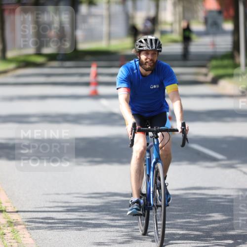 10.08.2025 - GEWOBA Citytriathlon Bremen Yannick Fuchs http://msf.ph/oto/8550676 10.08.2025 14:15:03 Radfahren 15, 37, 76, 82, 108, 133, 146, 151, 226 meine-sportfotos.de