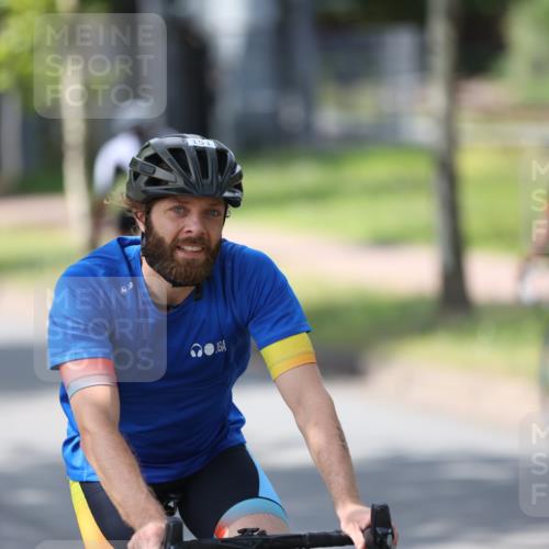 10.08.2025 - GEWOBA Citytriathlon Bremen Yannick Fuchs http://msf.ph/oto/8550685 10.08.2025 14:15:04 Radfahren 15, 37, 76, 82, 108, 133, 146, 151, 226 meine-sportfotos.de