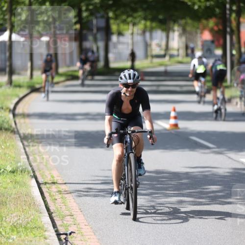 10.08.2025 - GEWOBA Citytriathlon Bremen Yannick Fuchs http://msf.ph/oto/8550694 10.08.2025 14:15:07 Radfahren 15, 37, 76, 82, 88, 108, 133, 146, 151, 226 meine-sportfotos.de