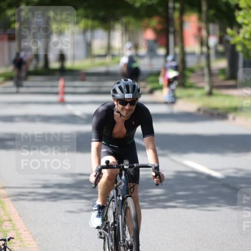 10.08.2025 - GEWOBA Citytriathlon Bremen Yannick Fuchs http://msf.ph/oto/8550696 10.08.2025 14:15:08 Radfahren 15, 76, 82, 88, 108, 133, 146, 151, 226 meine-sportfotos.de
