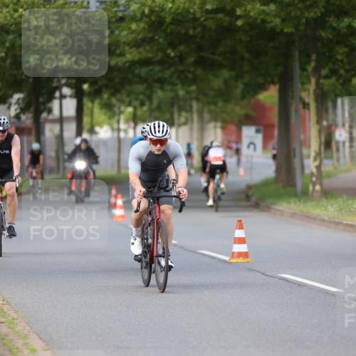 10.08.2025 - GEWOBA Citytriathlon Bremen Yannick Fuchs http://msf.ph/oto/8550700 10.08.2025 12:26:05 Radfahren 608, 611, 661, 693, 730, 755, 786, 830, 842, 849, 865, 871, 911, 1014 meine-sportfotos.de