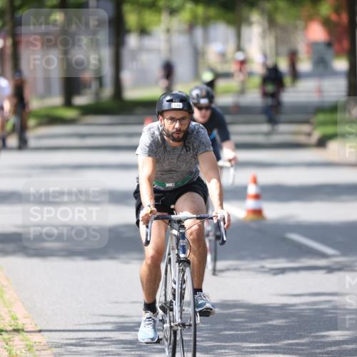 10.08.2025 - GEWOBA Citytriathlon Bremen Yannick Fuchs http://msf.ph/oto/8550719 10.08.2025 14:15:11 Radfahren 15, 45, 55, 76, 88, 97, 108, 133, 146, 151, 226 meine-sportfotos.de