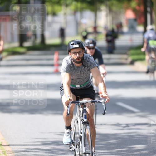 10.08.2025 - GEWOBA Citytriathlon Bremen Yannick Fuchs http://msf.ph/oto/8550722 10.08.2025 14:15:11 Radfahren 15, 45, 55, 76, 88, 97, 108, 133, 146, 151, 226 meine-sportfotos.de