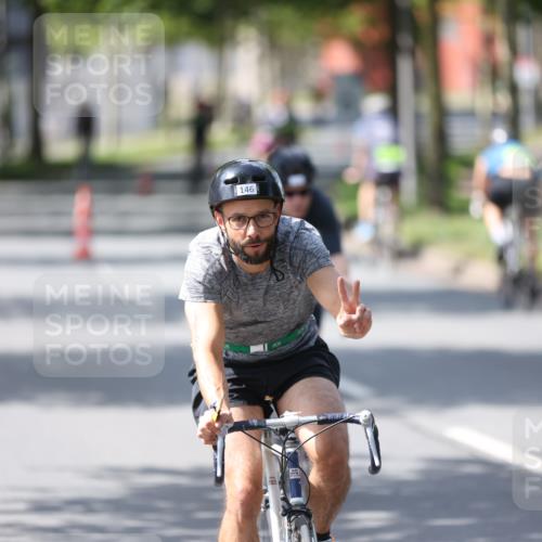 10.08.2025 - GEWOBA Citytriathlon Bremen Yannick Fuchs http://msf.ph/oto/8550725 10.08.2025 14:15:11 Radfahren 15, 45, 55, 76, 88, 97, 108, 133, 146, 151, 226 meine-sportfotos.de