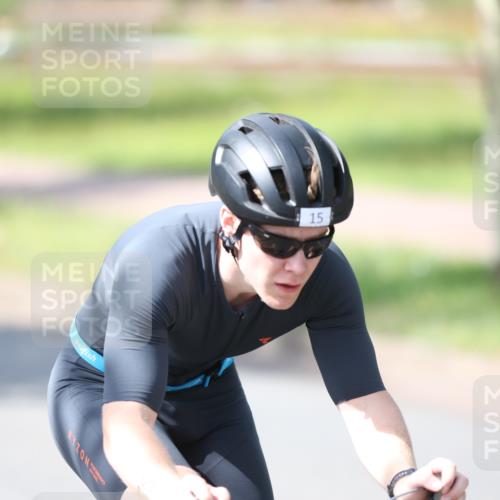 10.08.2025 - GEWOBA Citytriathlon Bremen Yannick Fuchs http://msf.ph/oto/8550730 10.08.2025 14:15:13 Radfahren 15, 45, 54, 55, 76, 88, 97, 108, 133, 146, 151, 226 meine-sportfotos.de