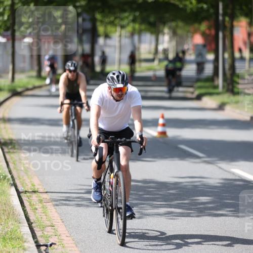10.08.2025 - GEWOBA Citytriathlon Bremen Yannick Fuchs http://msf.ph/oto/8550740 10.08.2025 14:15:15 Radfahren 15, 45, 54, 55, 76, 88, 97, 108, 133, 146, 151 meine-sportfotos.de