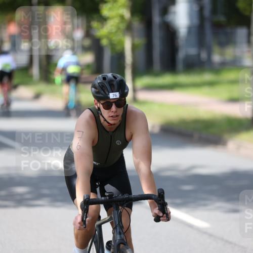 10.08.2025 - GEWOBA Citytriathlon Bremen Yannick Fuchs http://msf.ph/oto/8550757 10.08.2025 14:15:17 Radfahren 15, 45, 54, 55, 76, 88, 97, 108, 133, 146 meine-sportfotos.de