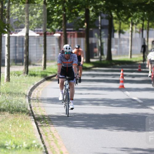 10.08.2025 - GEWOBA Citytriathlon Bremen Yannick Fuchs http://msf.ph/oto/8550761 10.08.2025 14:15:18 Radfahren 15, 45, 54, 55, 76, 88, 97, 108, 123, 133, 146 meine-sportfotos.de