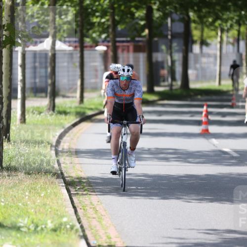10.08.2025 - GEWOBA Citytriathlon Bremen Yannick Fuchs http://msf.ph/oto/8550766 10.08.2025 14:15:19 Radfahren 15, 45, 54, 55, 76, 88, 97, 108, 123, 133, 146 meine-sportfotos.de