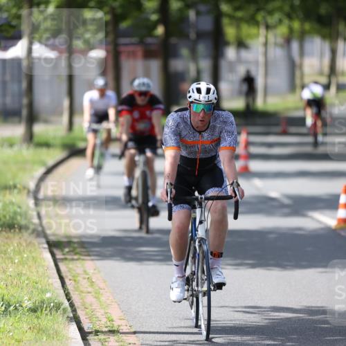 10.08.2025 - GEWOBA Citytriathlon Bremen Yannick Fuchs http://msf.ph/oto/8550769 10.08.2025 14:15:20 Radfahren 15, 45, 54, 55, 76, 88, 97, 108, 123, 146 meine-sportfotos.de