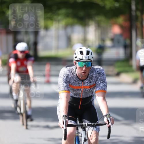 10.08.2025 - GEWOBA Citytriathlon Bremen Yannick Fuchs http://msf.ph/oto/8550780 10.08.2025 14:15:21 Radfahren 15, 45, 54, 55, 76, 88, 97, 108, 123 meine-sportfotos.de
