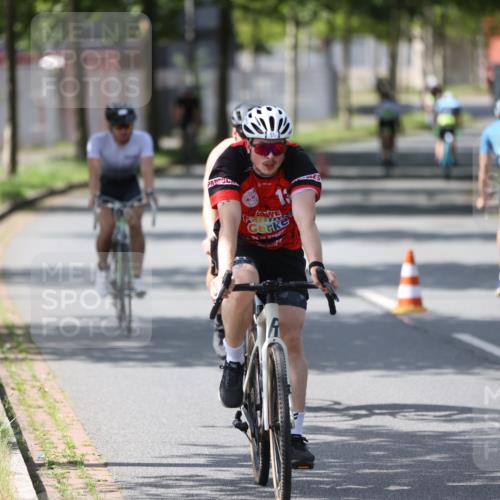 10.08.2025 - GEWOBA Citytriathlon Bremen Yannick Fuchs http://msf.ph/oto/8550784 10.08.2025 14:15:21 Radfahren 15, 45, 54, 55, 76, 88, 97, 108, 123 meine-sportfotos.de