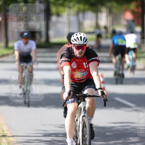 10.08.2025 - GEWOBA Citytriathlon Bremen Yannick Fuchs http://msf.ph/oto/8550787 10.08.2025 14:15:22 Radfahren 15, 45, 54, 55, 76, 88, 97, 108, 123 meine-sportfotos.de