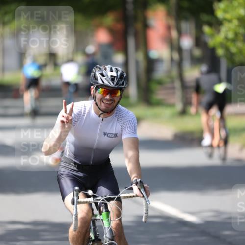 10.08.2025 - GEWOBA Citytriathlon Bremen Yannick Fuchs http://msf.ph/oto/8550801 10.08.2025 14:15:23 Radfahren 15, 45, 54, 55, 76, 88, 97, 108, 123 meine-sportfotos.de