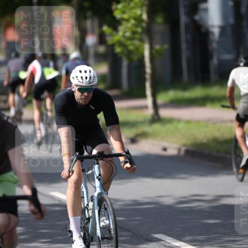 10.08.2025 - GEWOBA Citytriathlon Bremen Yannick Fuchs http://msf.ph/oto/8550832 10.08.2025 14:15:36 Radfahren 54, 72, 74, 97, 98, 118, 123, 187 meine-sportfotos.de