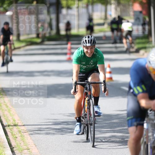 10.08.2025 - GEWOBA Citytriathlon Bremen Yannick Fuchs http://msf.ph/oto/8550855 10.08.2025 14:15:40 Radfahren 72, 74, 98, 118, 123, 187 meine-sportfotos.de