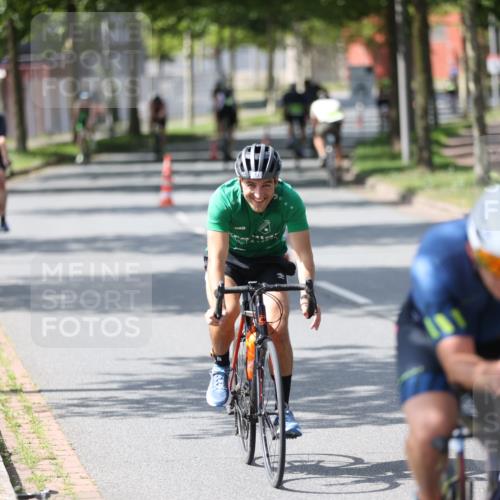 10.08.2025 - GEWOBA Citytriathlon Bremen Yannick Fuchs http://msf.ph/oto/8550856 10.08.2025 14:15:40 Radfahren 72, 74, 98, 118, 123, 187 meine-sportfotos.de