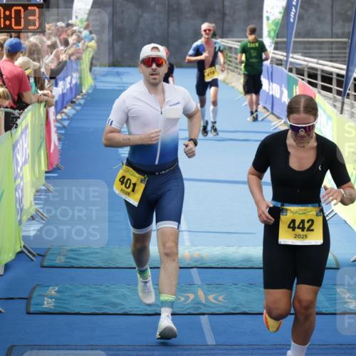 10.08.2025 - GEWOBA Citytriathlon Bremen H.Heesch http://msf.ph/oto/8550867 10.08.2025 11:40:45 Ziel 401, 417, 442, 498 meine-sportfotos.de