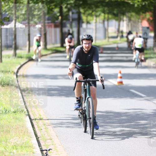 10.08.2025 - GEWOBA Citytriathlon Bremen Yannick Fuchs http://msf.ph/oto/8550878 10.08.2025 14:15:43 Radfahren 72, 74, 98, 118, 123, 187, 271 meine-sportfotos.de