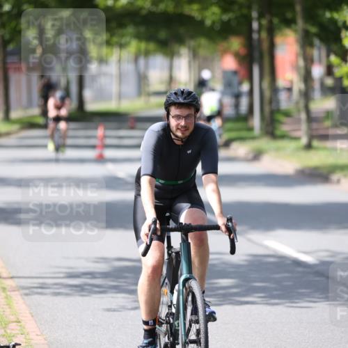 10.08.2025 - GEWOBA Citytriathlon Bremen Yannick Fuchs http://msf.ph/oto/8550885 10.08.2025 14:15:43 Radfahren 72, 74, 98, 118, 123, 187, 271 meine-sportfotos.de