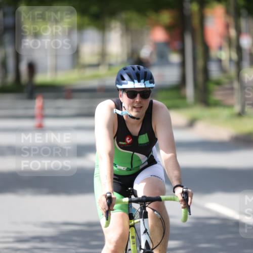 10.08.2025 - GEWOBA Citytriathlon Bremen Yannick Fuchs http://msf.ph/oto/8550903 10.08.2025 14:15:47 Radfahren 43, 72, 74, 98, 118, 187, 271 meine-sportfotos.de