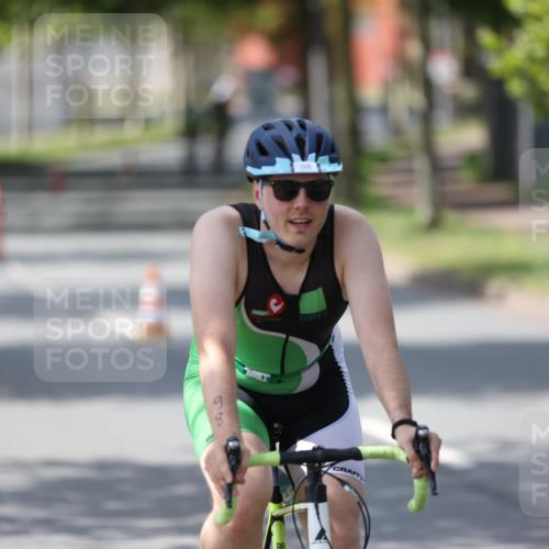 10.08.2025 - GEWOBA Citytriathlon Bremen Yannick Fuchs http://msf.ph/oto/8550904 10.08.2025 14:15:47 Radfahren 43, 72, 74, 98, 118, 187, 271 meine-sportfotos.de