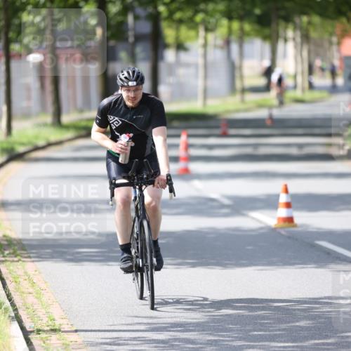 10.08.2025 - GEWOBA Citytriathlon Bremen Yannick Fuchs http://msf.ph/oto/8550919 10.08.2025 14:15:50 Radfahren 43, 72, 74, 98, 118, 129, 187, 271 meine-sportfotos.de