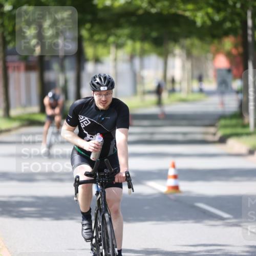 10.08.2025 - GEWOBA Citytriathlon Bremen Yannick Fuchs http://msf.ph/oto/8550924 10.08.2025 14:15:50 Radfahren 43, 72, 74, 98, 118, 129, 187, 271 meine-sportfotos.de