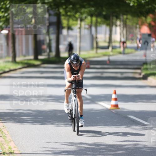 10.08.2025 - GEWOBA Citytriathlon Bremen Yannick Fuchs http://msf.ph/oto/8550935 10.08.2025 14:15:52 Radfahren 43, 72, 74, 98, 129, 187, 271 meine-sportfotos.de