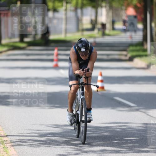 10.08.2025 - GEWOBA Citytriathlon Bremen Yannick Fuchs http://msf.ph/oto/8550942 10.08.2025 14:15:53 Radfahren 43, 46, 72, 74, 92, 98, 129, 187, 271 meine-sportfotos.de