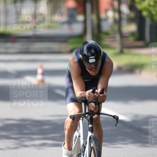10.08.2025 - GEWOBA Citytriathlon Bremen Yannick Fuchs http://msf.ph/oto/8550950 10.08.2025 14:15:54 Radfahren 24, 43, 46, 72, 74, 92, 98, 129, 271 meine-sportfotos.de