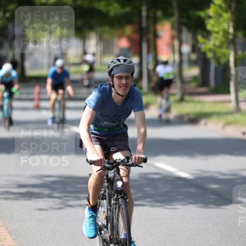 10.08.2025 - GEWOBA Citytriathlon Bremen Yannick Fuchs http://msf.ph/oto/8550955 10.08.2025 14:16:07 Radfahren 2, 23, 24, 38, 43, 46, 62, 65, 92, 129, 271 meine-sportfotos.de